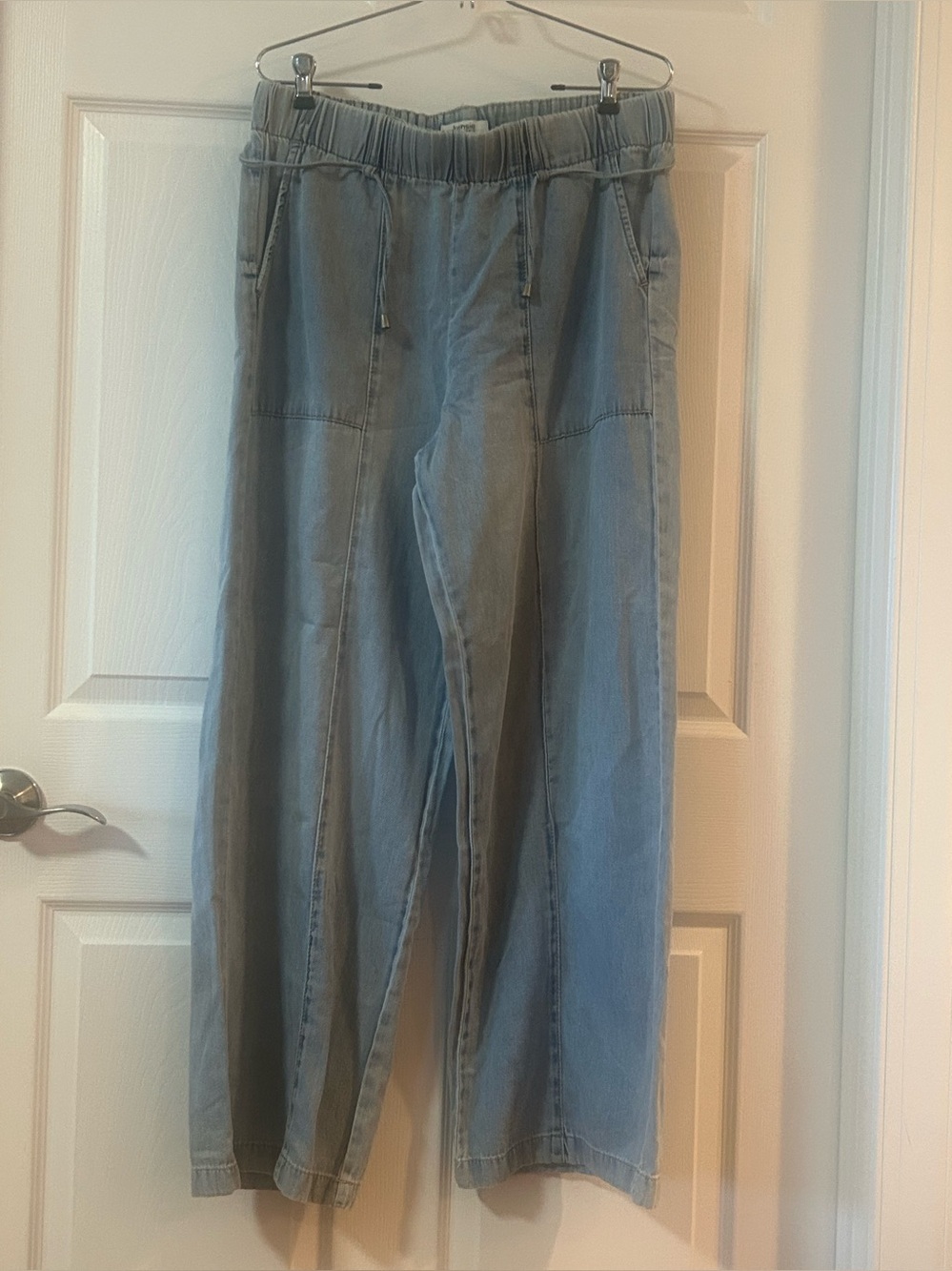 NWOT Kensie Relaxed Drapey Wide Leg Jeans